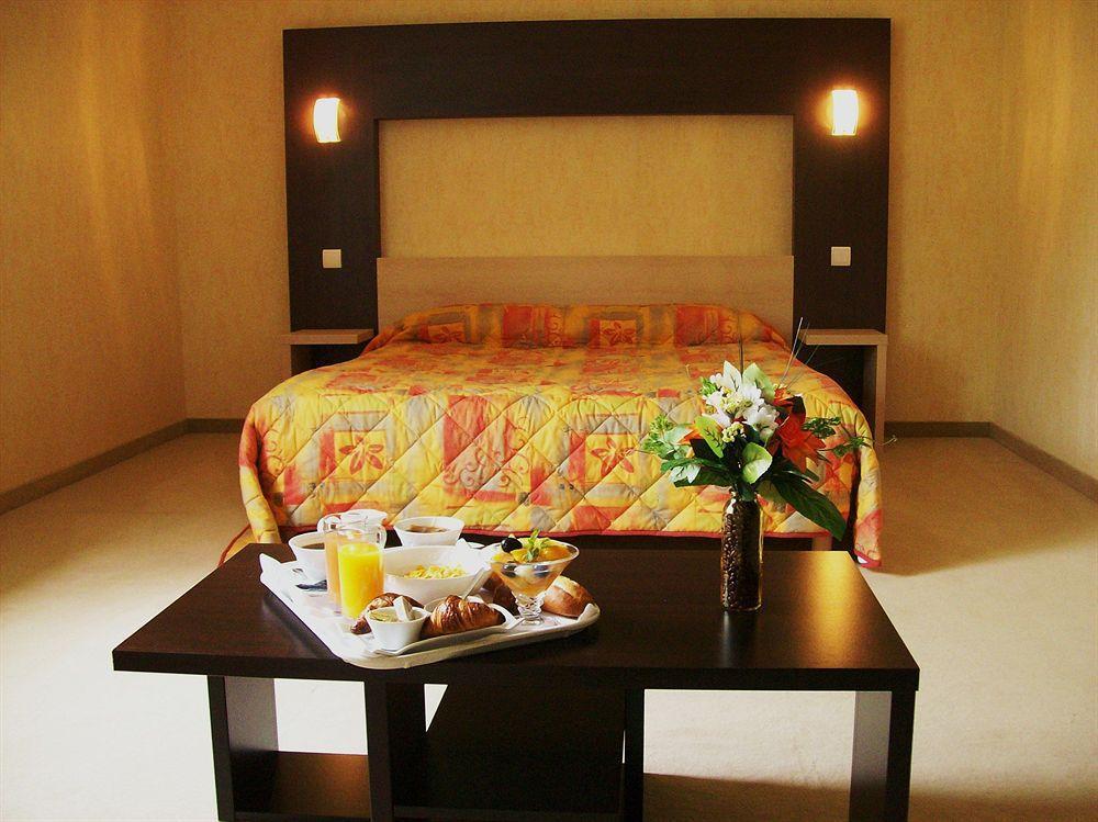 Hotel Azur Saint Junien Cit'Hotel 外观 照片