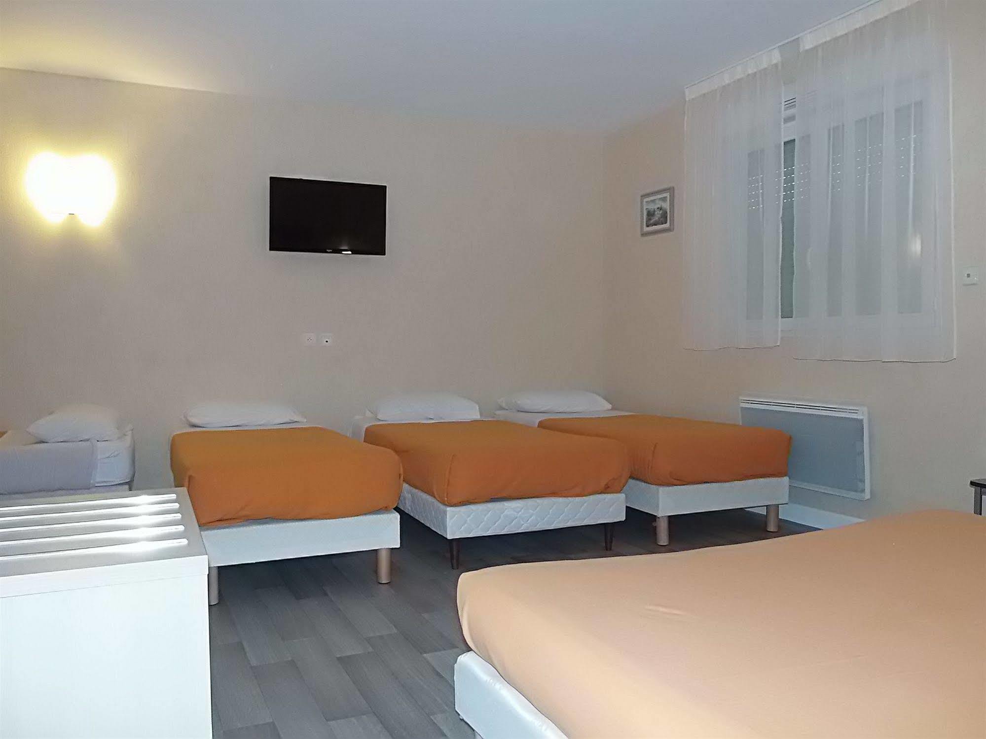 Hotel Azur Saint Junien Cit'Hotel 外观 照片